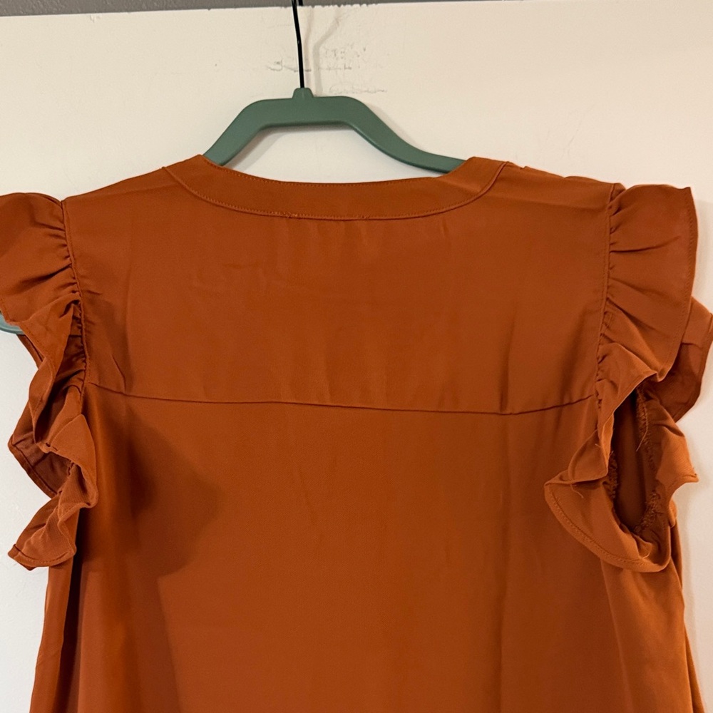 Zenana Outfitters Rust Orange Cap Sleeve V-Neck Blouse - Picture 4 of 6